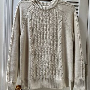 Maternity sweater washed never worn. Very soft and cozy!